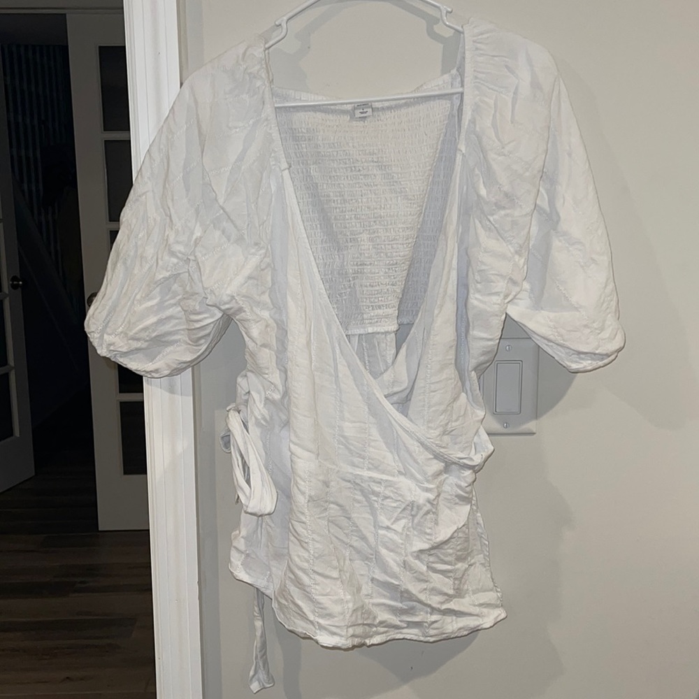 Womens Old Navy wrap around blouse.